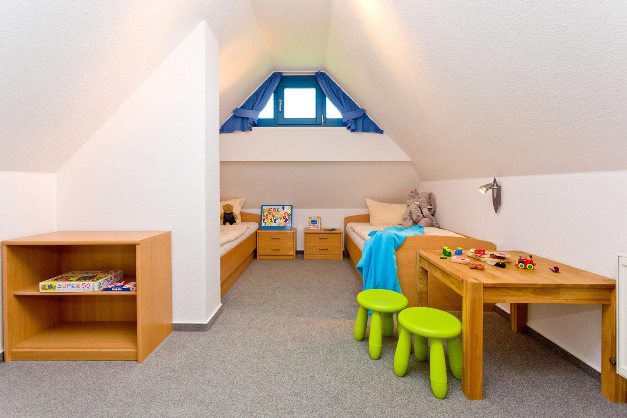 Reetdachhaus Eibe 2, Kaminofen, Sauna, 8 Personen, W-Lan Puddemin Exterior photo